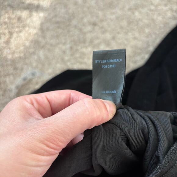 Lulus Thinking Out Loud Velvet Jumpsuit Sz M Black Formal Velour Halter Neck - Picture 5 of 9